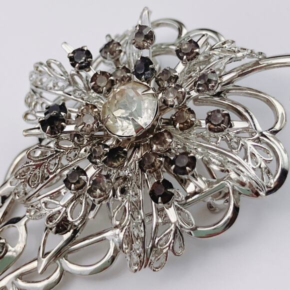 VTG 1950s Brooch Filigree Floral Smoky Rhinestone Silver Tone Mid Century Pin - Picture 7 of 10